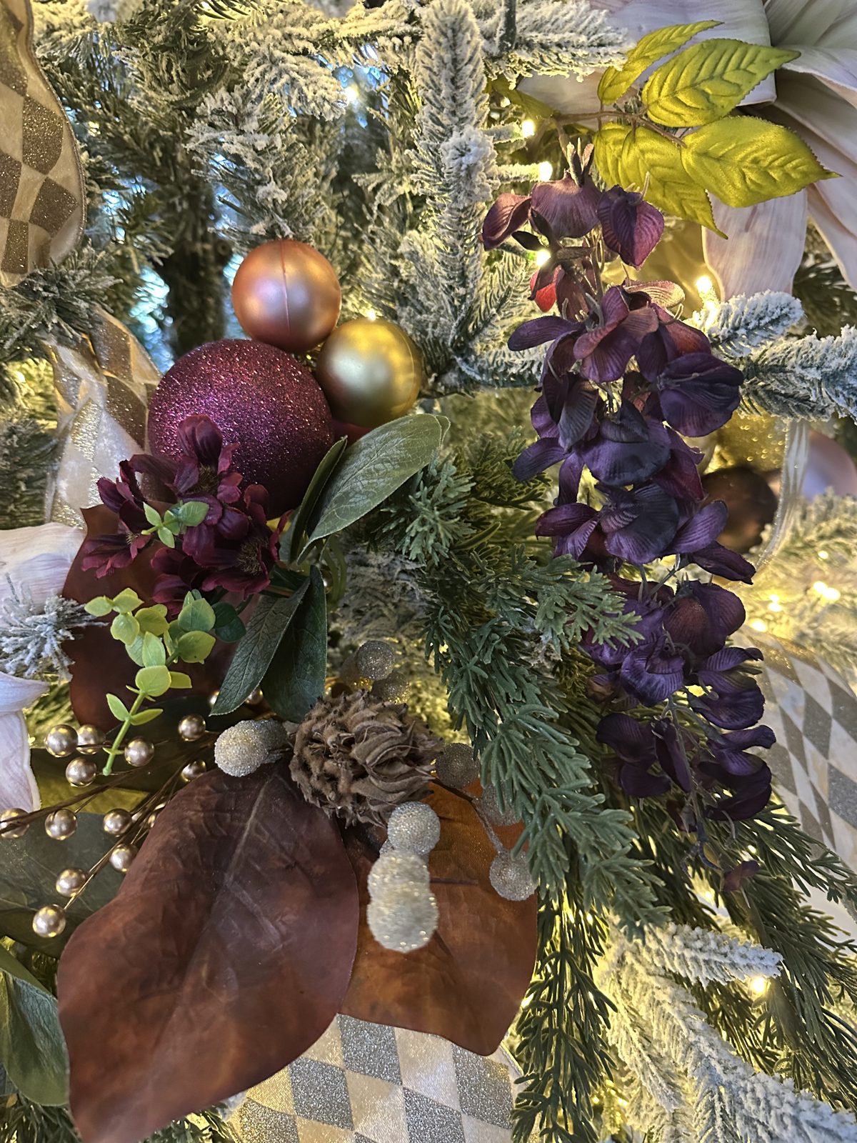 Holiday decorating by Blue Heron Home Interiors — photo 10